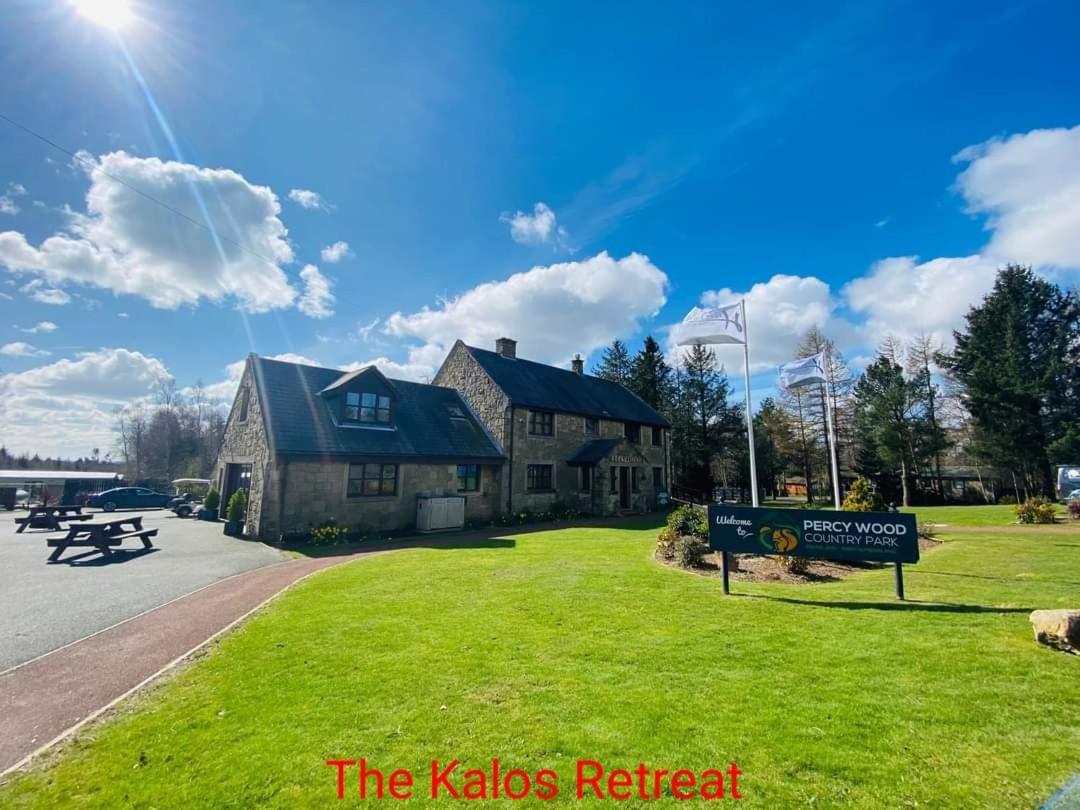 The Kalos Retreat - Hot Tub Lodge With Free 18 Hole Golf Course Swarland Exteriér fotografie